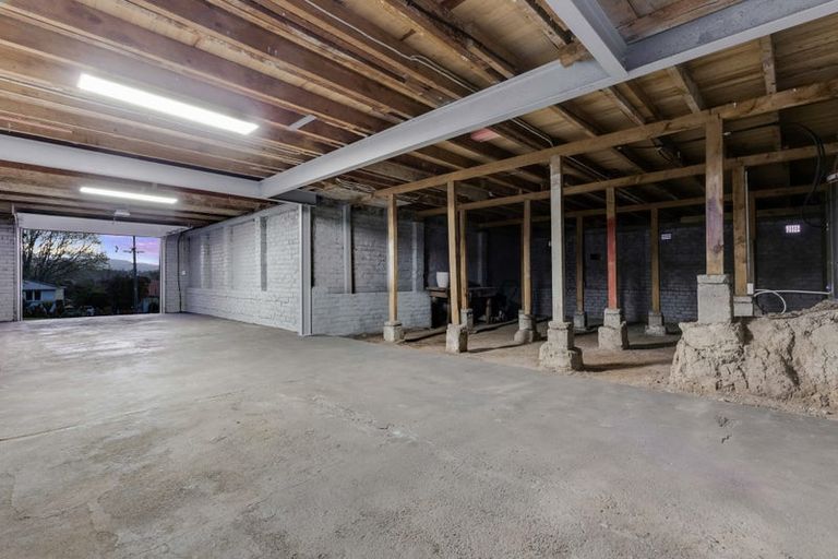 Photo of property in 19 Highland Avenue, Titirangi, Auckland, 0604