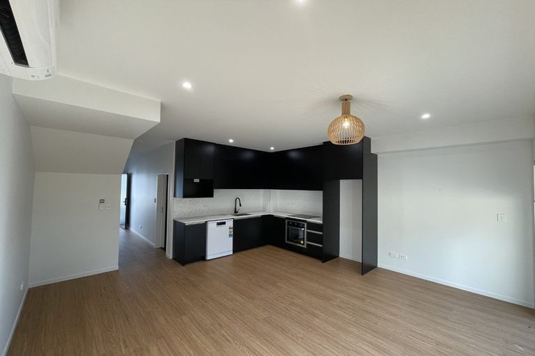Photo of property in 8 Rangimarie Close, Opaheke, Papakura, 2113