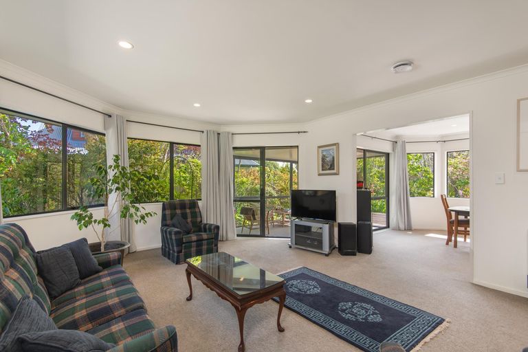 Photo of property in 131 Summerhill Drive, Fitzherbert, Palmerston North, 4410