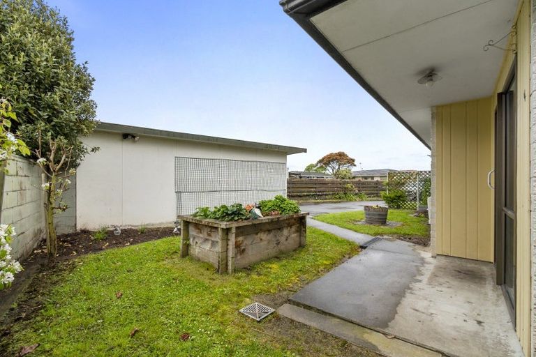 Photo of property in 4 Bethel Court, Milson, Palmerston North, 4414