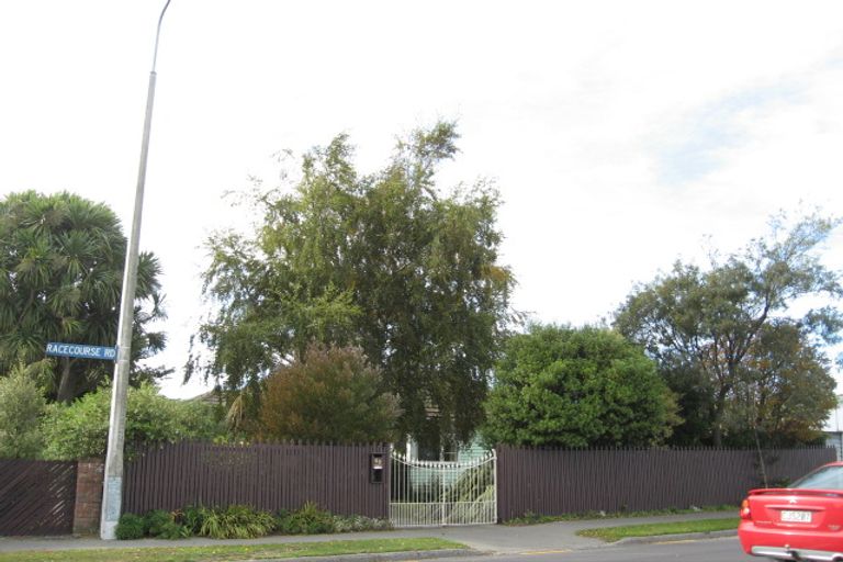 Photo of property in 62 Racecourse Road, Sockburn, Christchurch, 8042