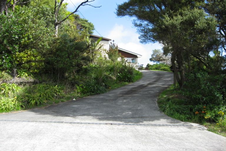 Photo of property in 107 Seaview Road, Piha, 0772