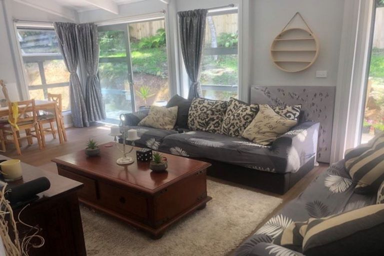 Photo of property in 2 Tuhua Lane, Brown Owl, Upper Hutt, 5018