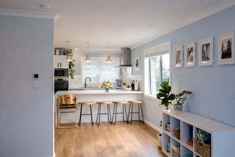 Photo of property in 9 Shanly Street, Waipawa, 4210