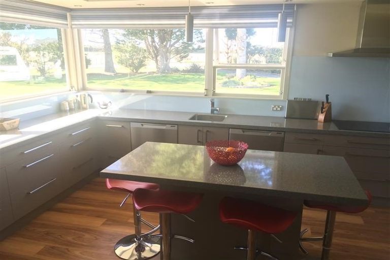 Photo of property in 16 Saint Georges Road, Karamu, Hastings, 4172