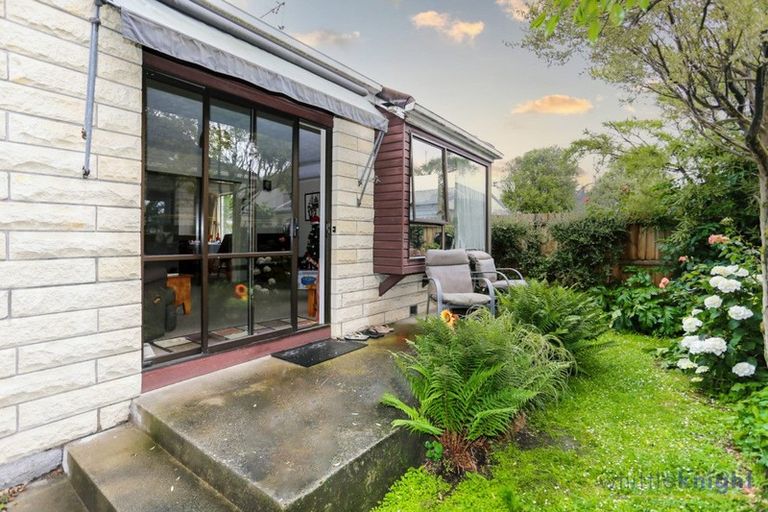 Photo of property in 3/92 North Avon Road, Richmond, Christchurch, 8013