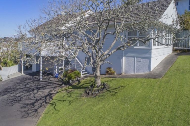 Photo of property in 52 Alexander Street, Cockle Bay, Auckland, 2014