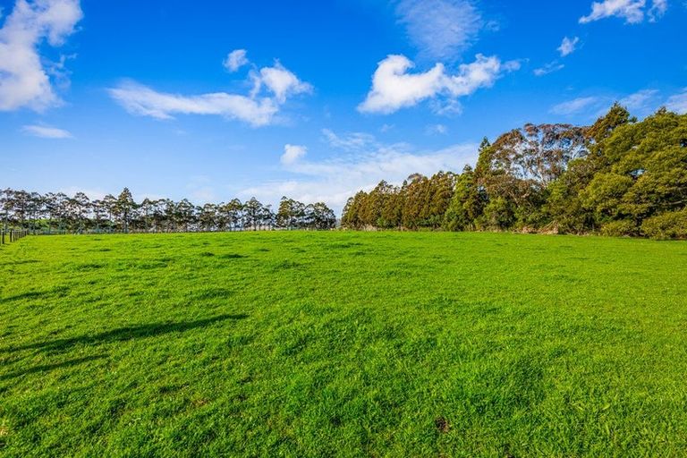 Photo of property in 276 Taiapa Road, Muriwai, 0881