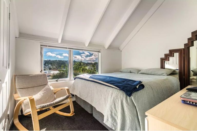 Photo of property in 1/18 Argyle Road, Browns Bay, Auckland, 0630