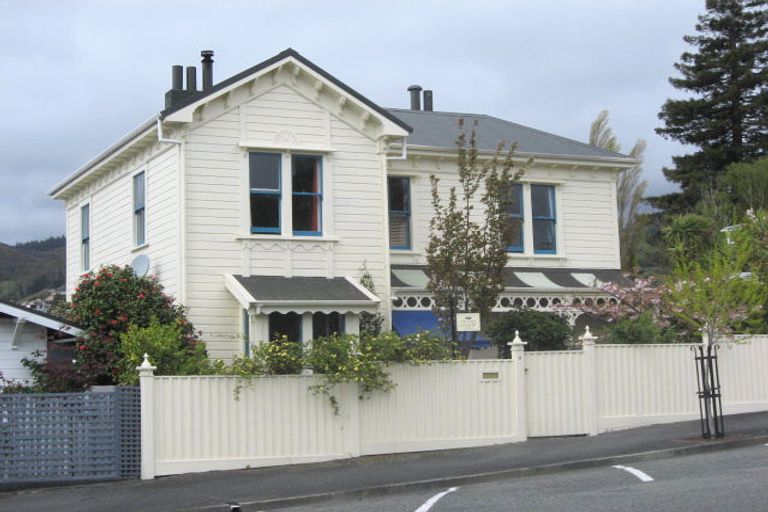 Photo of property in 17 Shelbourne Street, Nelson, 7010