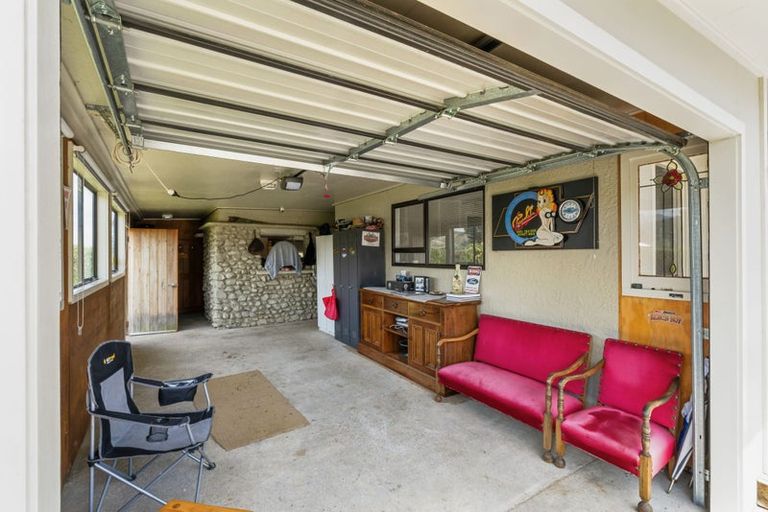 Photo of property in 4 Bishops Road, Ohau, Levin, 5570