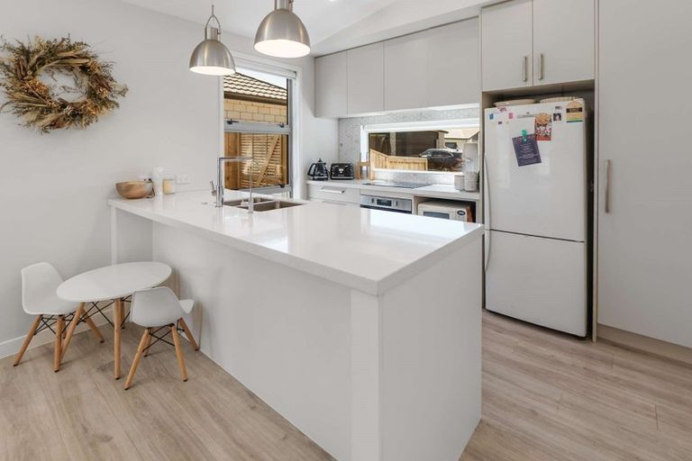 Photo of property in 44 Marion Crescent, Papamoa Beach, Papamoa, 3118