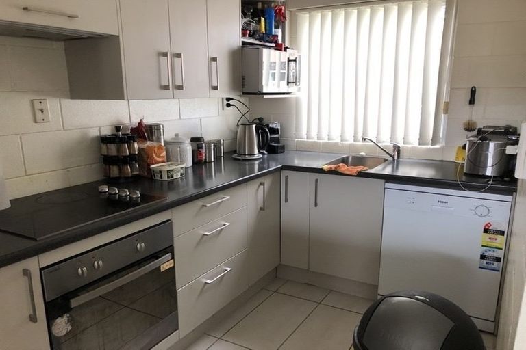 Photo of property in 3/5 Glen Road, Browns Bay, Auckland, 0630