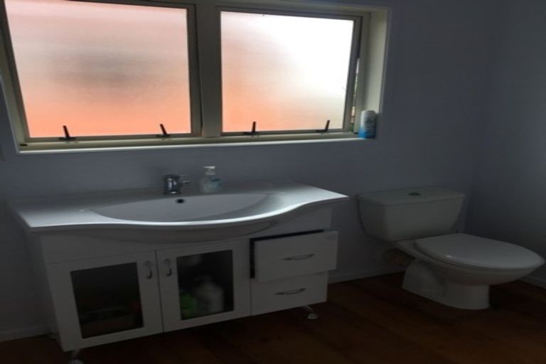 Photo of property in 2 Finchley Road, Torbay, Auckland, 0632