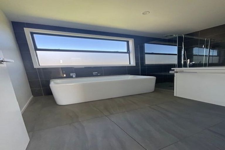 Photo of property in 2 Nancy Lane, Wanaka, 9305