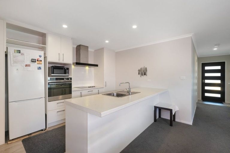 Photo of property in 19 Marion Crescent, Papamoa Beach, Papamoa, 3118