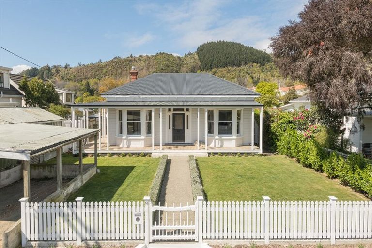 Photo of property in 95 Kawai Street, Nelson South, Nelson, 7010