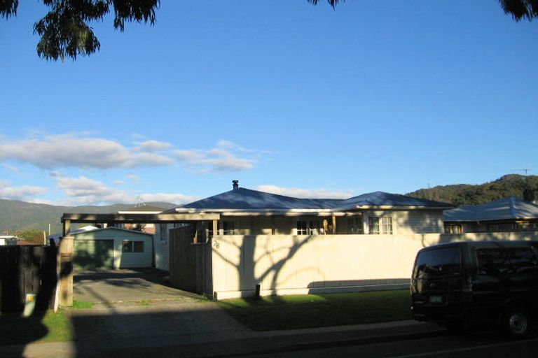Photo of property in 28 Parkway, Wainuiomata, Lower Hutt, 5014