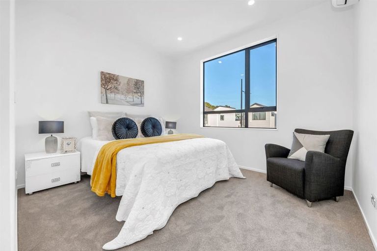 Photo of property in 24 John Gray Street, Papakura, 2110