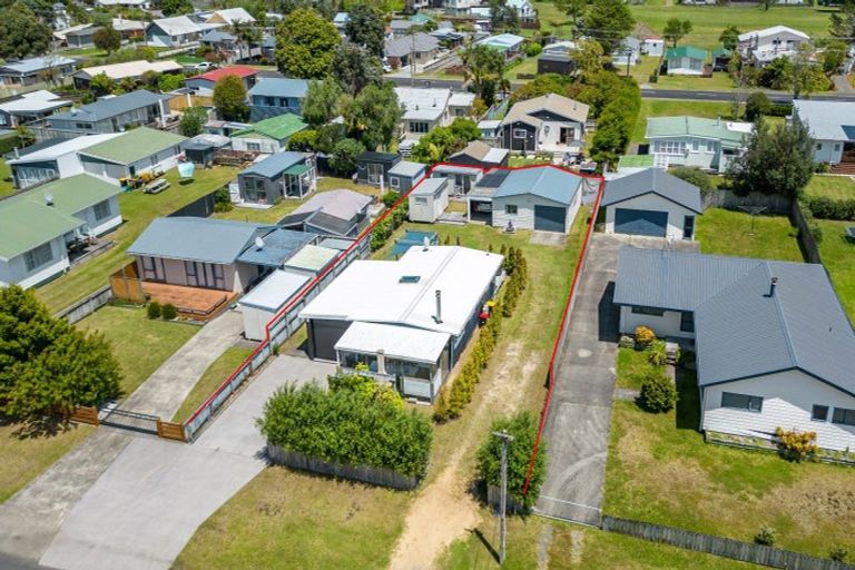 Photo of property in 211 Tui Road, Whangamata, 3620