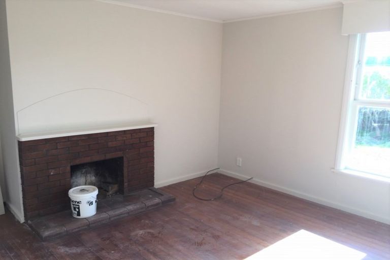 Photo of property in 43 Miranda Street, Avondale, Auckland, 0600