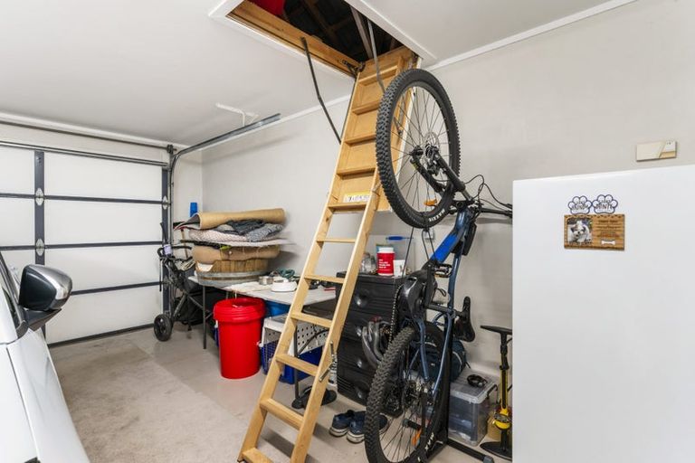 Photo of property in 9 Corfield Way, Burswood, Auckland, 2013