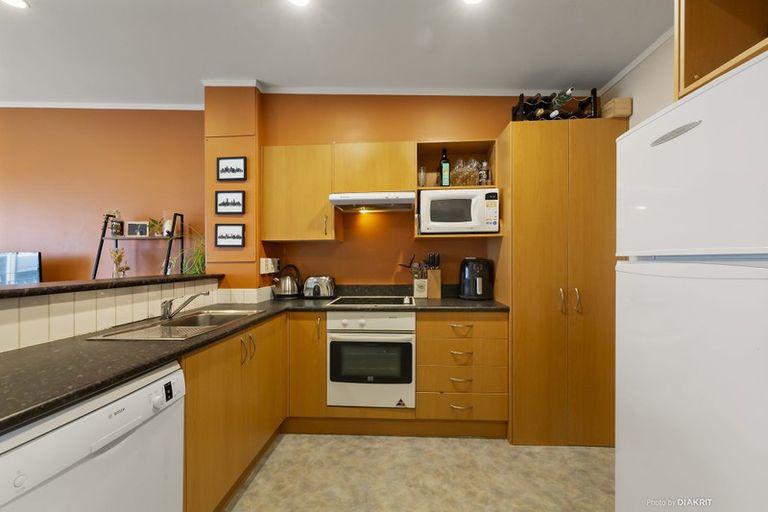 Photo of property in 14/3 Kelvin Grove, Te Aro, Wellington, 6011