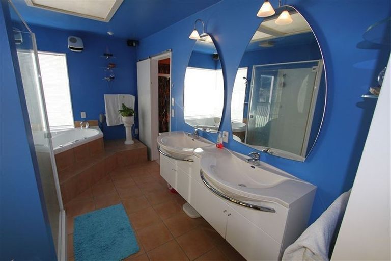 Photo of property in 152 Saint Andrews Road, Plimmerton, Porirua, 5026