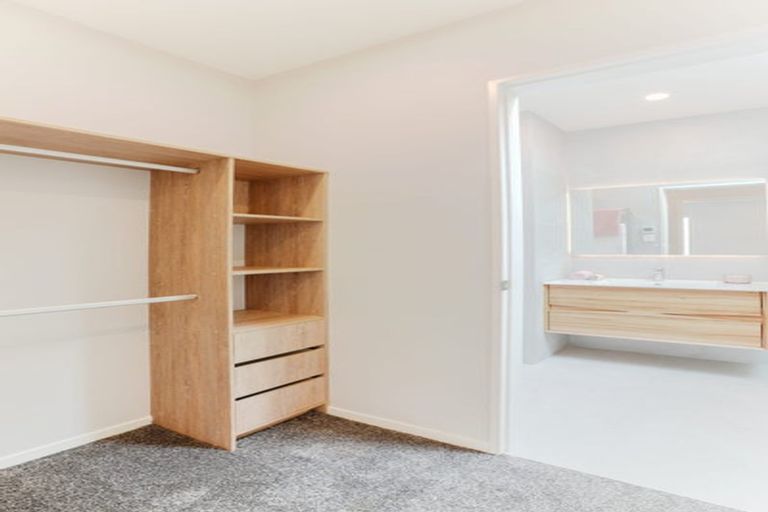 Photo of property in 61 Puwha Street, Massey, Auckland, 0614