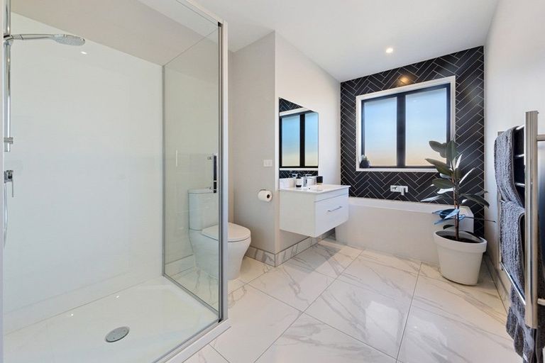 Photo of property in 85 Helenslee Road, Pokeno, 2472