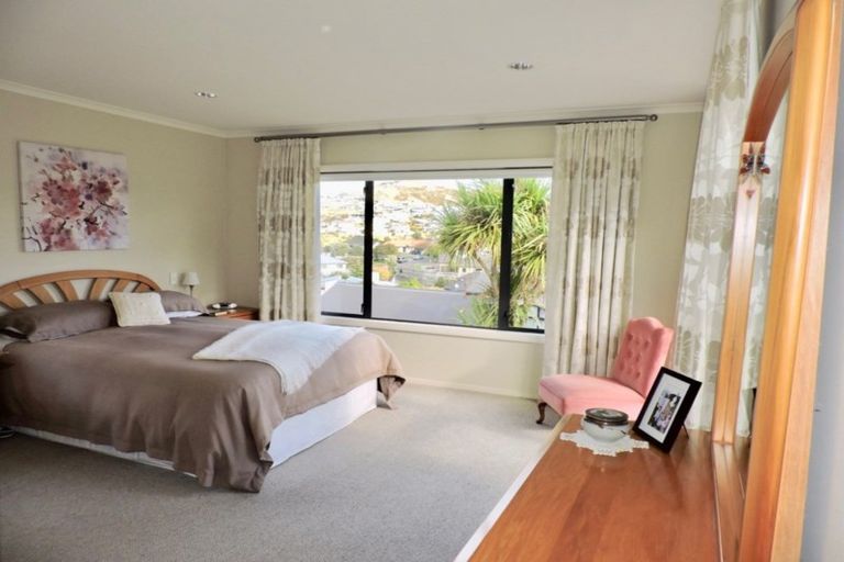 Photo of property in 58a Joseph Banks Drive, Whitby, Porirua, 5024