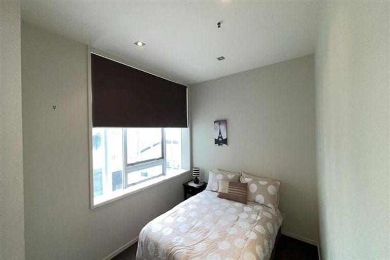 Photo of property in 22 Liardet Apartments, 201/22 Liardet Street, New Plymouth, 4310