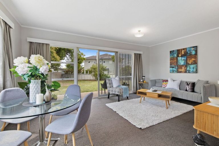 Photo of property in 3/133 Shakespeare Road, Milford, Auckland, 0620