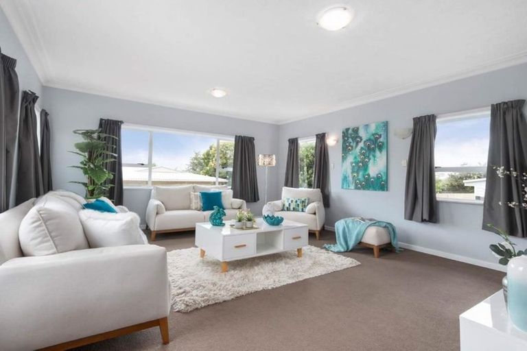 Photo of property in 56 Lynwood Road, New Lynn, Auckland, 0600