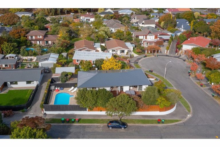 Photo of property in 1 Paikea Place, Somerfield, Christchurch, 8024