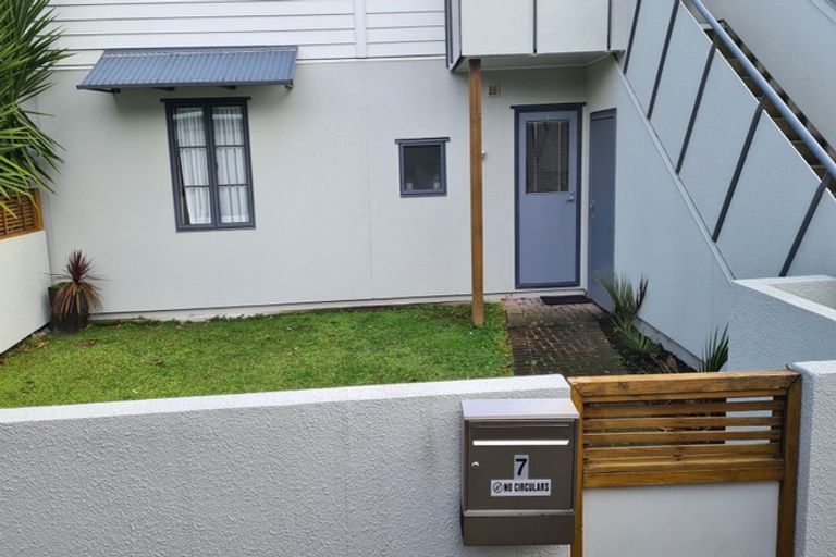 Photo of property in 7/5 Carolina Place, Albany, Auckland, 0632