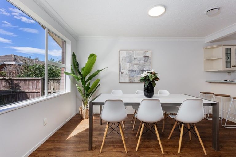 Photo of property in 358 Yaldhurst Road, Russley, Christchurch, 8042