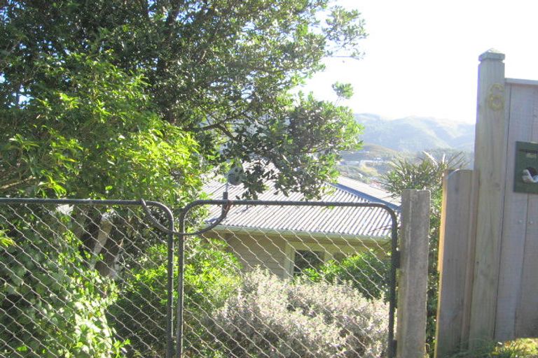 Photo of property in 6 Allen Terrace, Tawa, Wellington, 5028