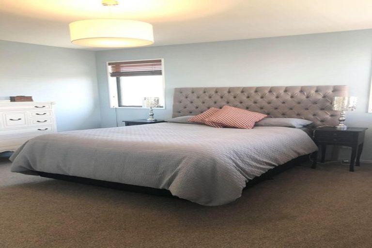 Photo of property in 1 Hawthorn Mews, Rangiora, 7400