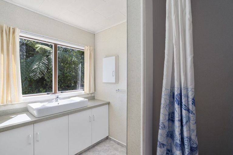 Photo of property in 102 Awanui Street, Merrilands, New Plymouth, 4312