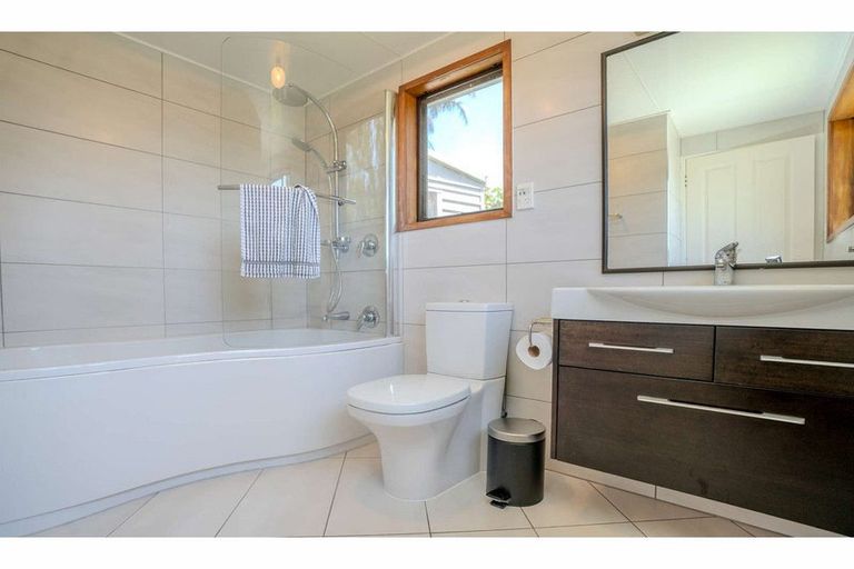 Photo of property in 30 Riverview Road, Kerikeri, 0230