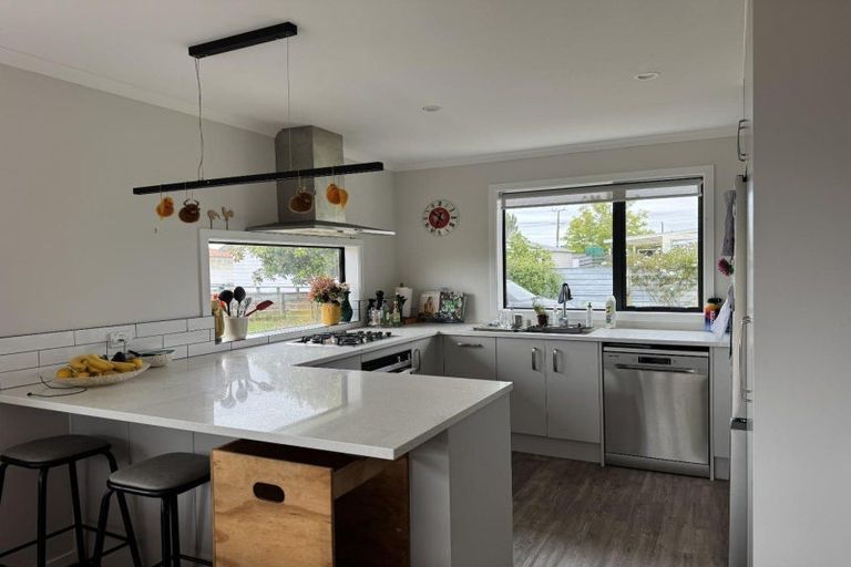 Photo of property in 12e Pukepapa Road, Marton, 4710