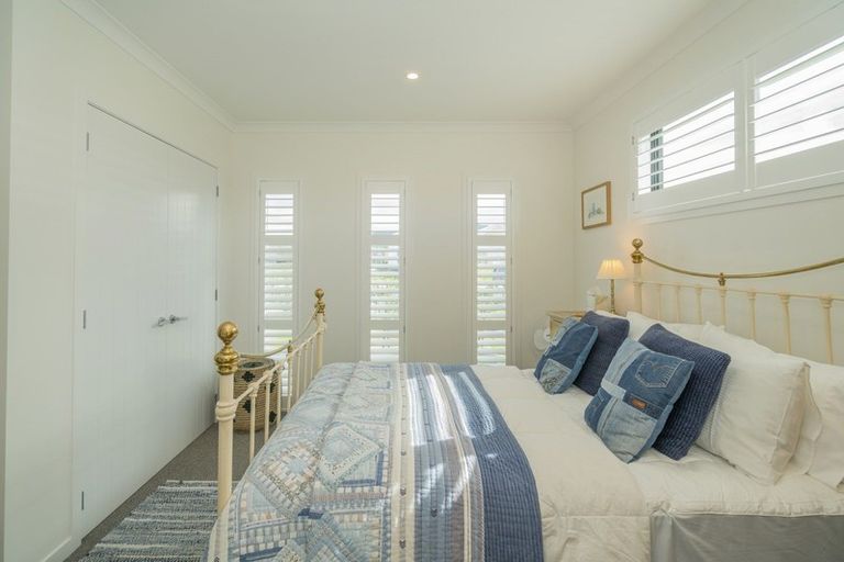 Photo of property in 35 Awatea Drive, Whitianga, 3510