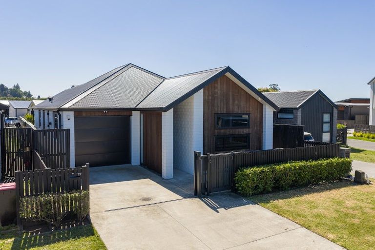 Photo of property in 27 Tangaroa Place, Poike, Tauranga, 3112