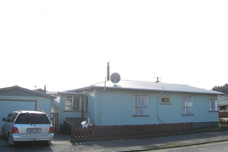 Photo of property in 2 Cardwell Street, Cobden, Greymouth, 7802