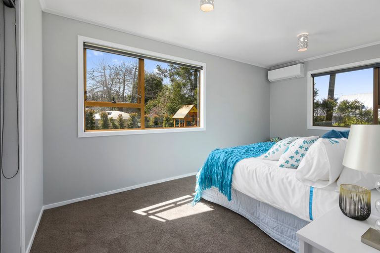 Photo of property in 44 Matua Road, Huapai, Kumeu, 0810