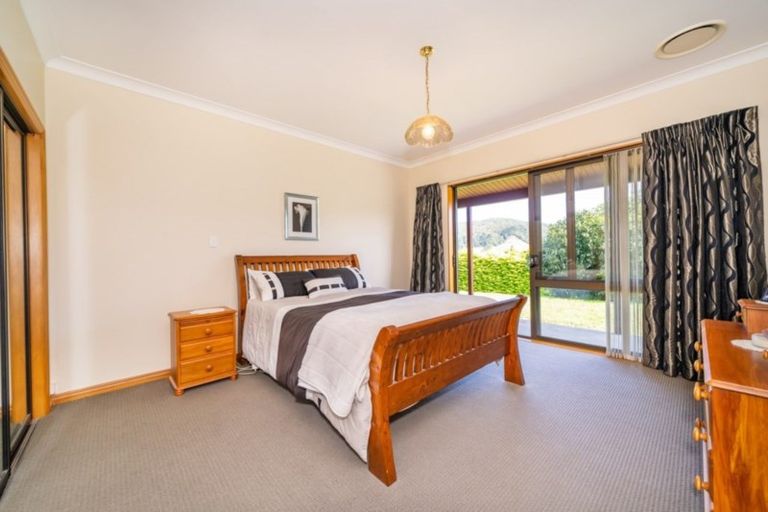 Photo of property in 25 Johnsons Road, Blue Mountains, Upper Hutt, 5371