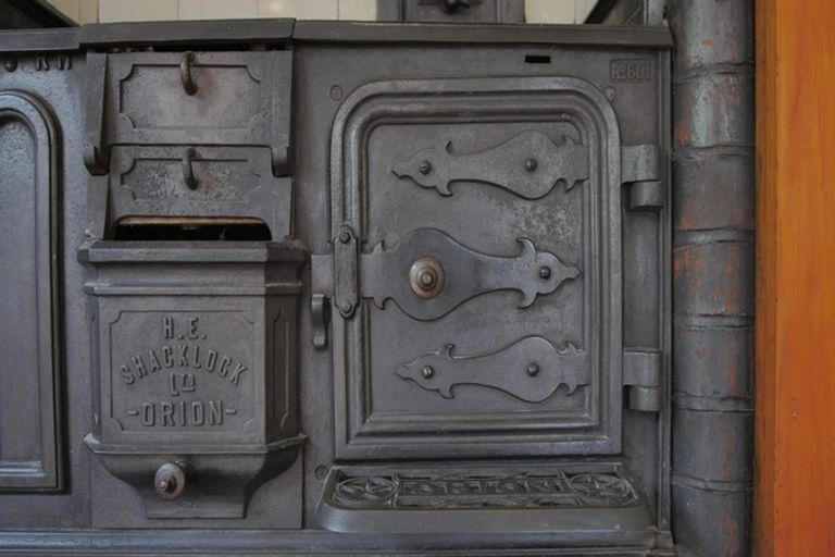 Photo of property in 76 Victoria Avenue, Palmerston North, 4410