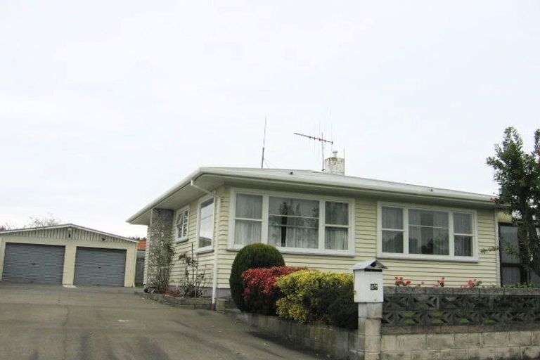 Photo of property in 22 Pembroke Street, Highbury, Palmerston North, 4412