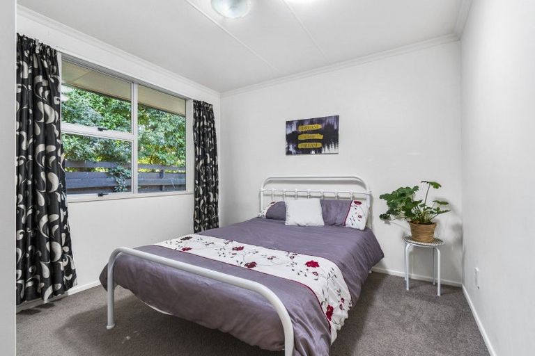 Photo of property in 8a Earl Place, Hokowhitu, Palmerston North, 4410